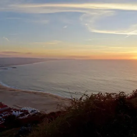 Lägenhet Blue Sky - With Roof Terrace In Nazaré