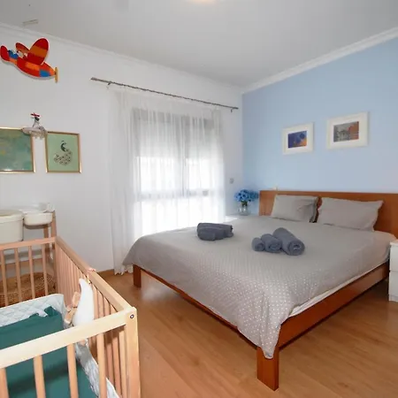 Blue Sky - With Roof Terrace In Apartman