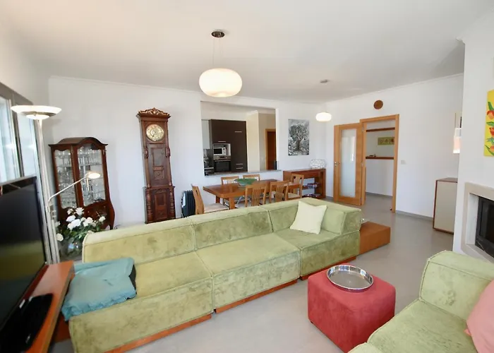 Blue Sky - With Roof Terrace In Appartamento Nazaré