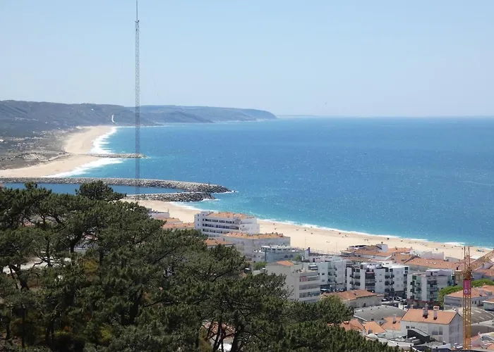 Blue Sky - With Roof Terrace In Nazaré